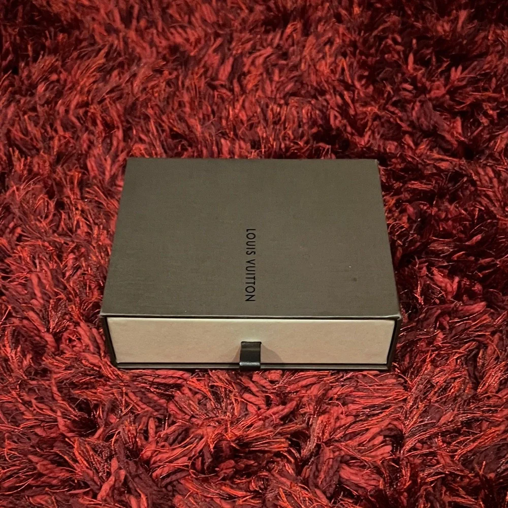 Louis‎ Vuitton Black and Cream Gift Box